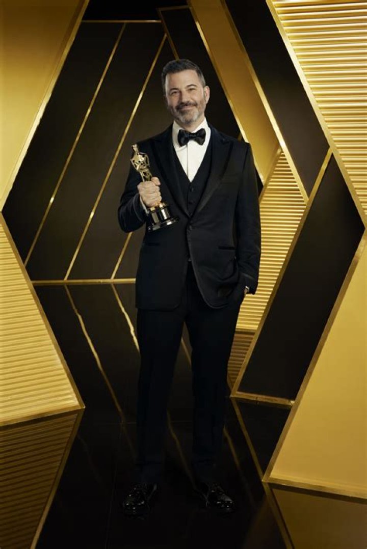7 Hottest Moments At The 2023 Oscars – Celeb Secrets