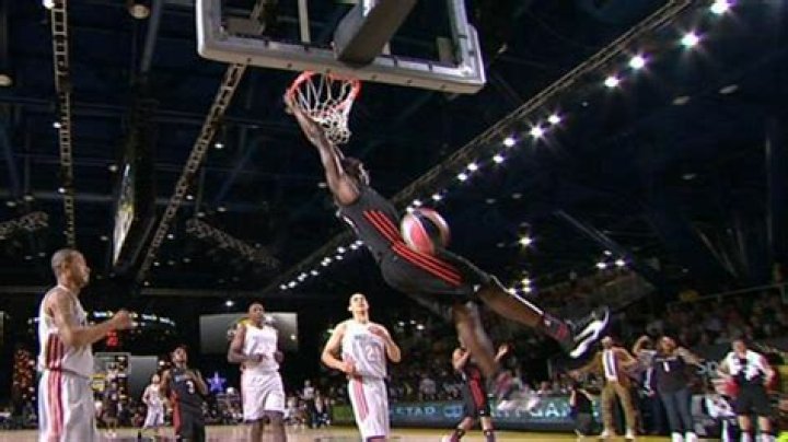 Can Usain Bolt Dunk?