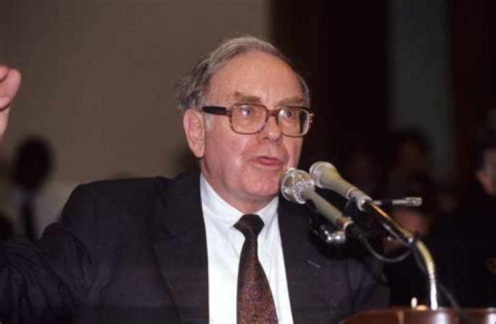 Is Warren Buffett Related to Jimmy Buffett?