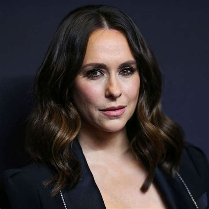 JENNIFER LAPORTE – Celeb Secrets