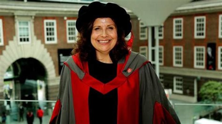 Rebecca Front Husband, Married, Children, Net Worth, Vet, Books, Biography