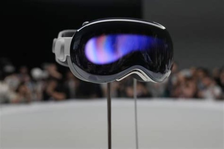 Smoke With Snoop As Part of Hulu’s New Virtual Reality Experience